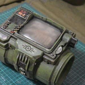 Custom Fallout Inspired Pip-Boy 2000