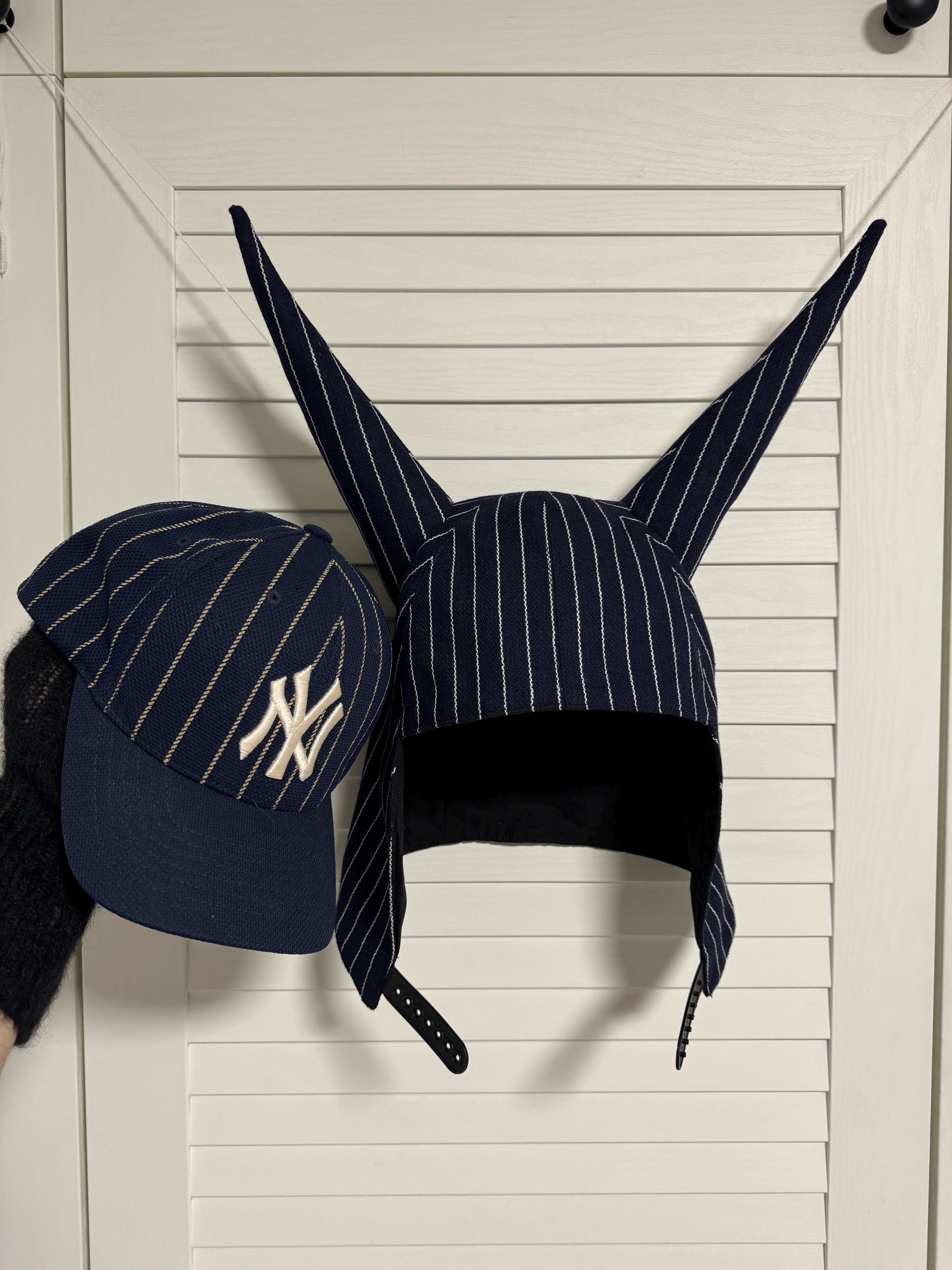 NY Yankees Navy Stripped Devil Horns Dunce Hat/cap/mask (playboi
