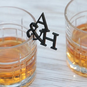 50 Pieces Initials Drink Tags, Wedding Favors Acrylic Drink Charms, Custom Drink Toppers, Wedding Bar or Table Decors, Wedding Cocktails