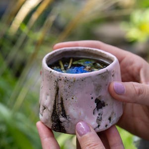 Handgjord tekopp i keramik: Wabi Sabi keramik, 100ml Yunomi