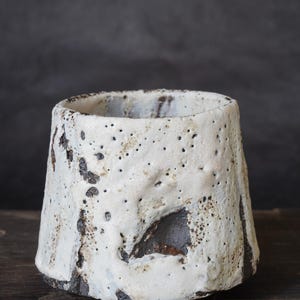 Rustic Yunomi Cup – Handmade Ceramic Tea Cup, 250ml Wabi Sabi Pottery, Japanese Guinomi Cup
