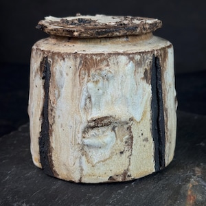 Handmade Kurinuki Ceramic Tea Jar with Lid: Wabi-Sabi Stoneware image 2