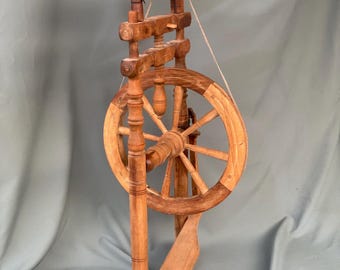 Hand made Wooden Spinning Wheel  Оld Pedal Mechanism Spinning Tool Vintage Machine Farmhouse decor Vintage sharm Gift for her