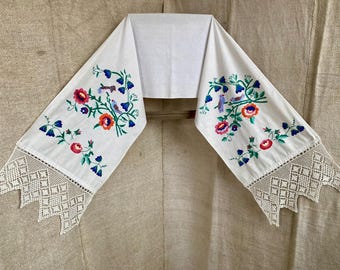 Vintage Ukrainian Rushnyk | Hand Embroidered Linen Wedding Towel
