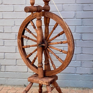 Vintage Wooden Spinning Wheel Antique Handcrafted Yarn Spinner Central Ukraine Folk Craft Fully Functional Vintage charm Gift for her