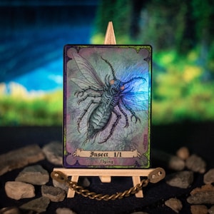 Insecto 1/1 Volador, criatura multicolor Negro Verde, ficha foil de MTG