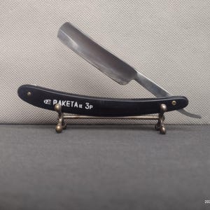Raketa straight razor