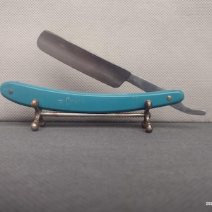 Szojuz straight razor