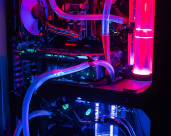 Konfiguracja komputera do gier z neonami