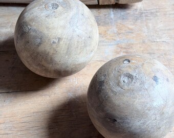 Wood Spheres Pair