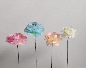 Wafer paper flowers.            flower diameter 2.5 inch