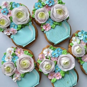 Handmade Floral Vase Cookies