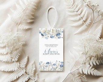 Op de afbeelding: Een wit bedankkaartje met blauwe bloemenillustraties en de tekst "Thankyou for celebrating Olivia's Baby Shower".