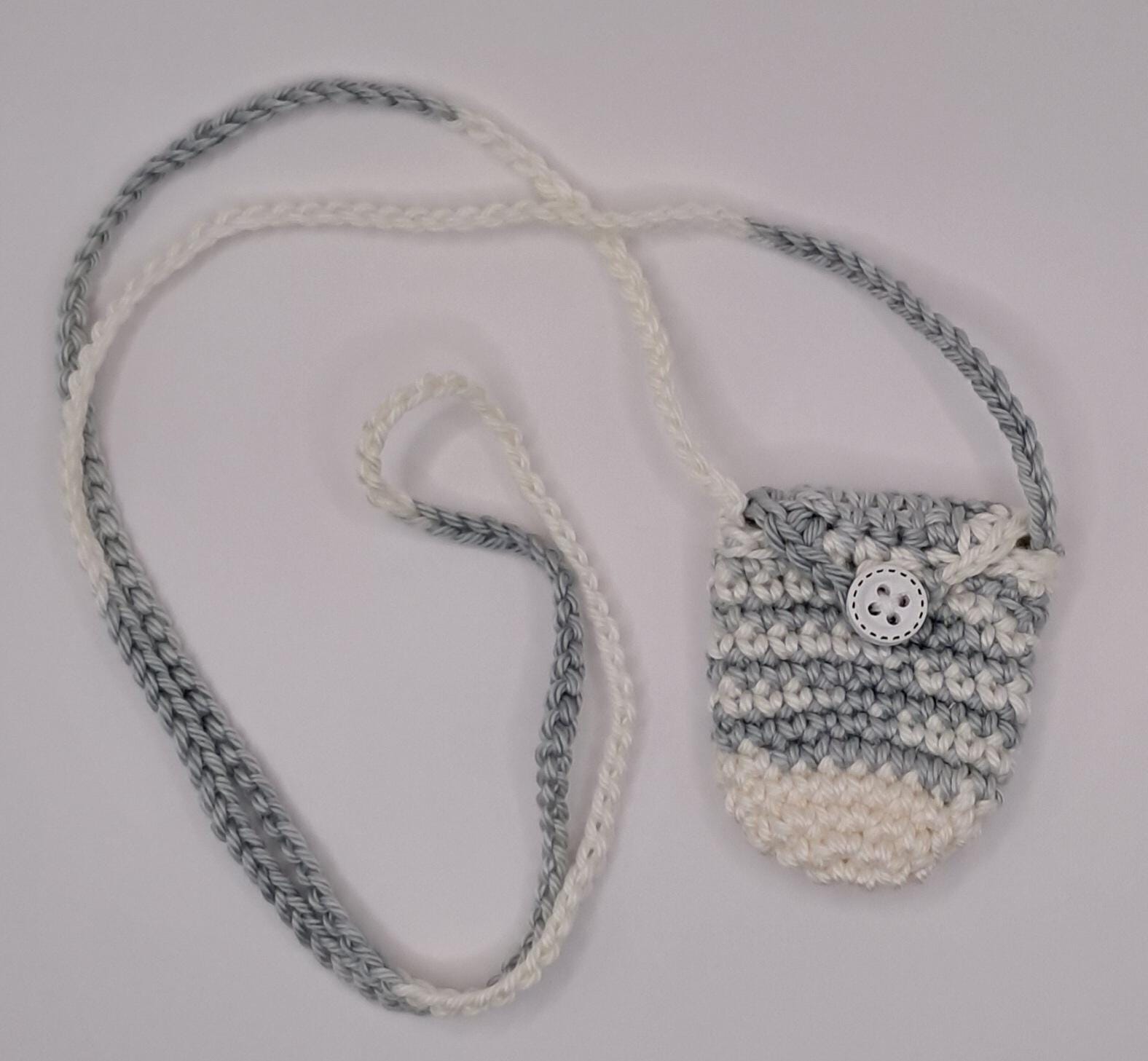 COLLANA DORATA CON *PIETRA TRASPERENTE IN GABBIA* - Gioielli - Coll