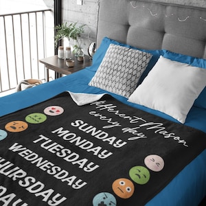 Personalized Emoji Mood Blanket, Custom Name Days of the Week Throw, Funny Fleece Blanket Gift for Teen Girls, Cozy Soft Blanket with Name