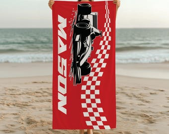 Toalla de playa personalizada con diseño de coche de carreras para niños, toalla personalizada con nombre de coche deportivo, regalo con temática de carreras de Fórmula 1 para niños y adolescentes, idea de regalo de verano para niños