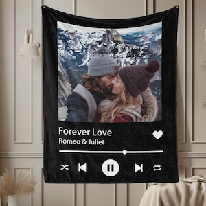 Personalized Spotify Music Blanket with Your Photo & Favorite Song – Perfect Gift Blanket for Couples, Boyfriend, Girlfriend, Mom, Birthday