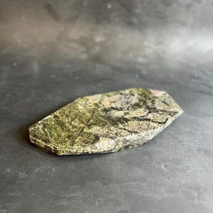 Rainforest Green Marble Asymmetrical Tray, Green Natural Stone Tray, Marble Desk Decorative Tray, Presentation Tray, Home Decor Tray