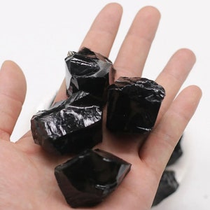 Obsidiana negra natural áspera - Cristales curativos de cuarzo crudo para meditación y decoración del hogar