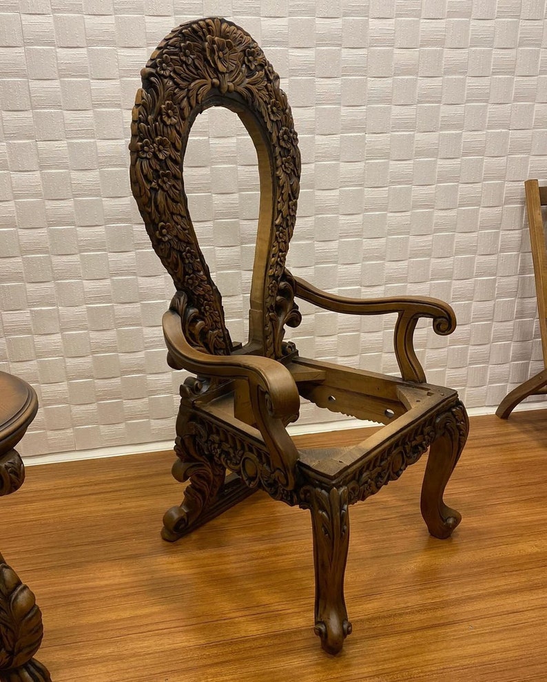 Vintage chair Midcentury desıgn chair Ottomon desıgn chair walnut chair wooden chair Rustic chair traditional chair carved chair zdjęcie 6