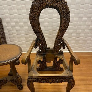 Vintage chair Midcentury desıgn chair Ottomon desıgn chair walnut chair wooden chair Rustic chair traditional chair carved chair zdjęcie 5