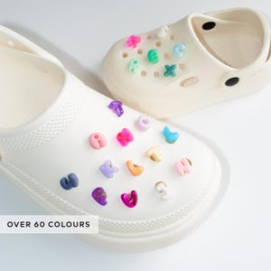 Mini adornos para zapatos de resina con letras del alfabeto y burbujas de colores personalizados / Adorno para zapatos con nombre personalizado