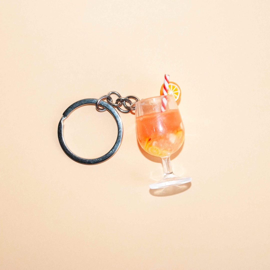Premium Photo | Classic Italian Aperitif Aperol Spritz Cocktail In - Foto 2