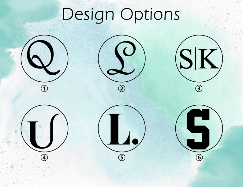 Pode incluir: Uma exibi&ccedil;&atilde;o gr&aacute;fica intitulada Design Options apresentando seis &iacute;cones circulares com linhas pretas. Cada c&iacute;rculo cont&eacute;m uma letra ou monograma preto exclusivo numerado de um a seis, incluindo Q, L, SK, U, L. e S em v&aacute;rias fontes.