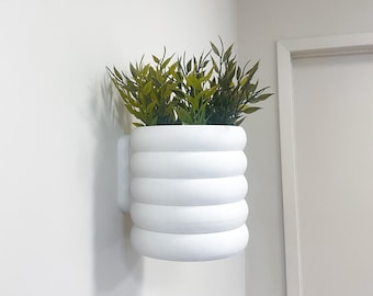 Wall Mounted Planter With Drip Tray (Big Bubbles Design)