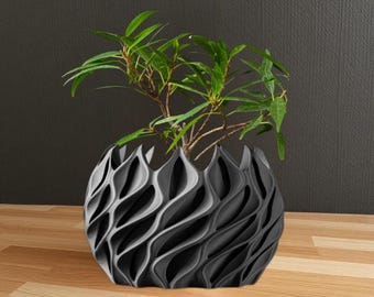 Twisted Planter Pot with Drainage Tray