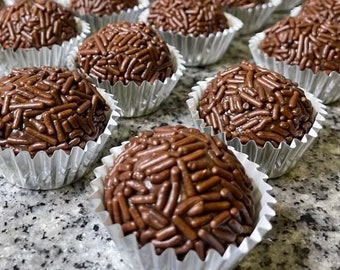 Brazilian Brigadeiro Chocolates with Natural and Organic Ingredients. No additives Natural Gluten Free Chocolates 24, or 50 Units. Party Box