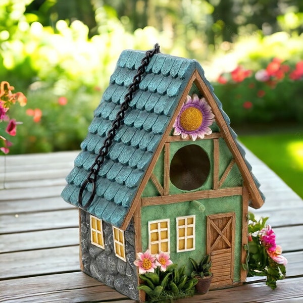 Nichoir en résine colorée | Nichoir, Nichoir pour oiseaux, Mangeoire à oiseaux suspendue, Cabane peinte de style cottage, Décoration de jardin, Cadeau jardin