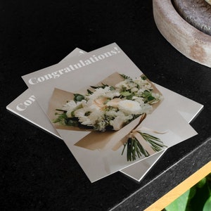Bouquet blanc premium - Carte de félicitations premium