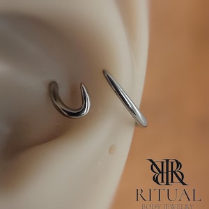 16g Handmade Titanium 'Saturn' Conch Ring