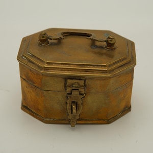 Antique Brass Trinket Box - Octagonal Keepsake or Jewelry Storage with Handle