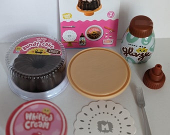 MGA Miniverse Make It Mini Food Diner Series 2 Choco Bundt Cake