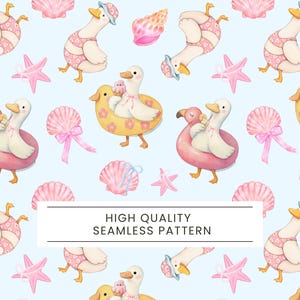 Puede incluir: Patrón sin costuras azul claro con ilustraciones de acuarela de patos con trajes de baño y sombreros, conchas marinas y estrellas de mar. Algunos patos están en flotadores inflables. El texto "HIGH QUALITY SEAMLESS PATTERN" está en un rectángulo blanco.