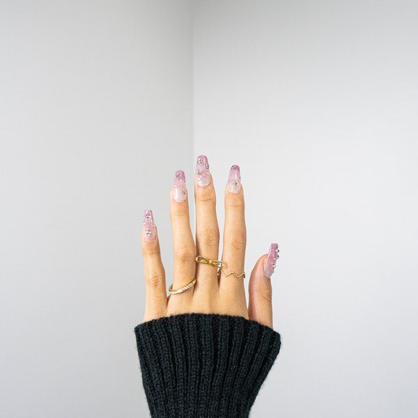 Hand made press on nails-Glitterati Grace Nails