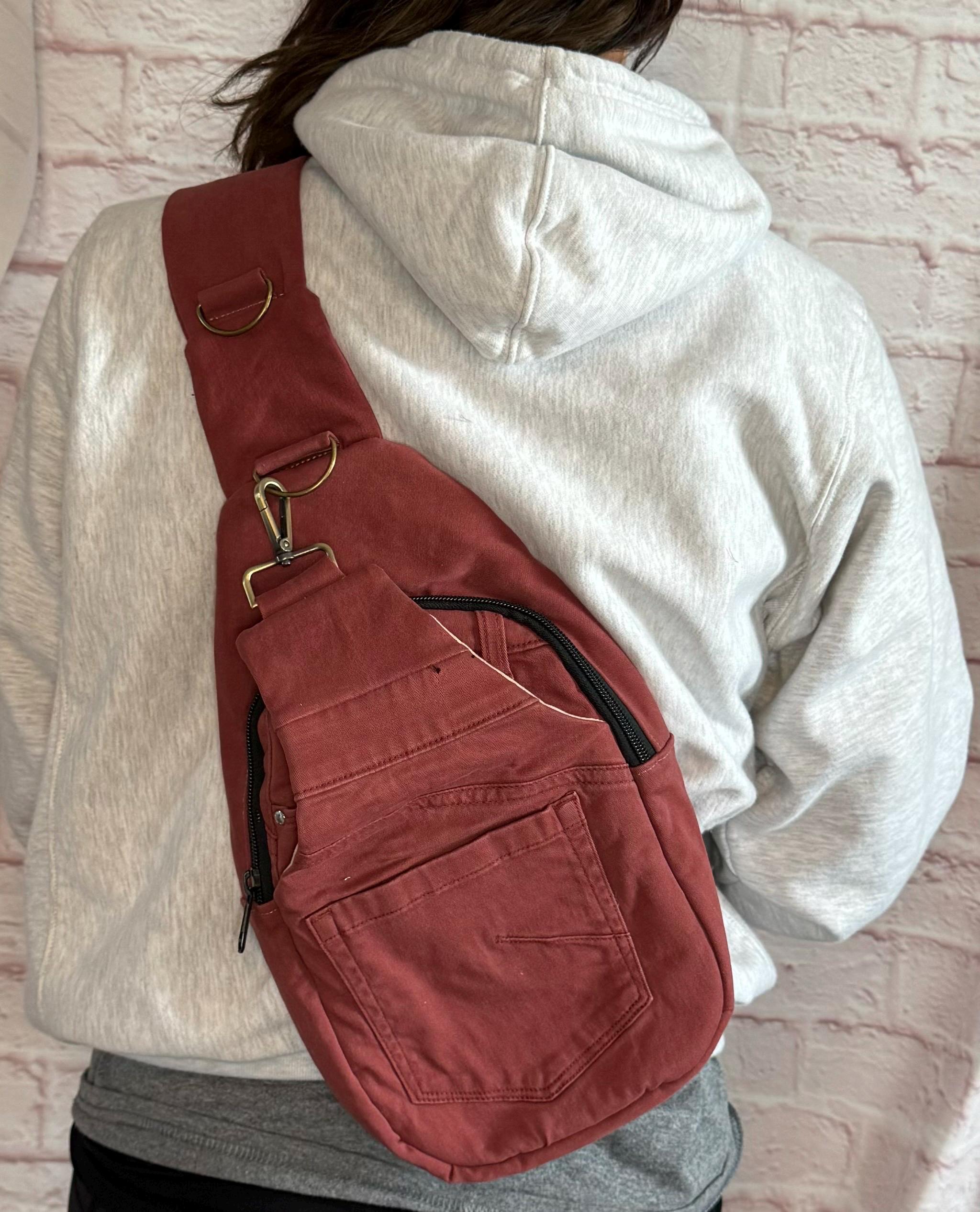 The AMBITIOUS Sling Bag main image 1