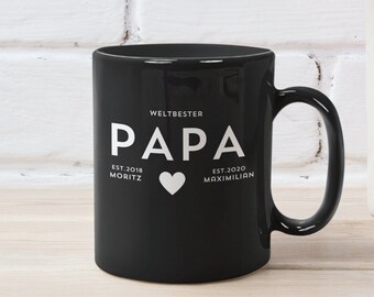 Father's Day mug personalized black with white print "World's Best PAPA" with names and year of birth of the children