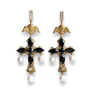 Barocka korsörhängen Dolce Vita-stil 18K svart kristall bysantinska accessoarer pärla ängelsmycken handgjorda sicilianska Cupid present till kvinnor
