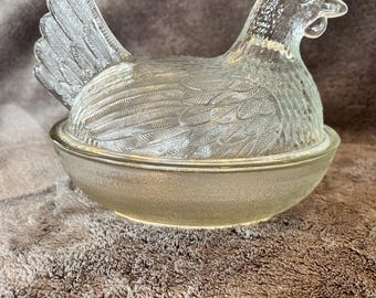 Gallina de cristal Indiana vintage transparente sin cuentas en nido con diseño punteado