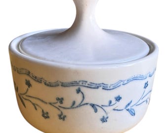 Vintage Royal USA Country Charm Lidded Stoneware Bowl Blue Floral Americana