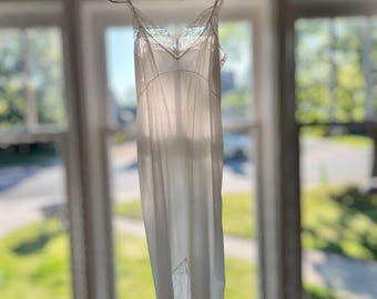 Abito elegante vintage bianco sottoveste taglia