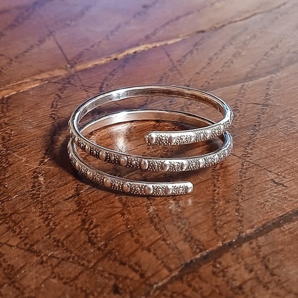 Bague enlacement en argent sterling, fabriquée à la main à votre taille