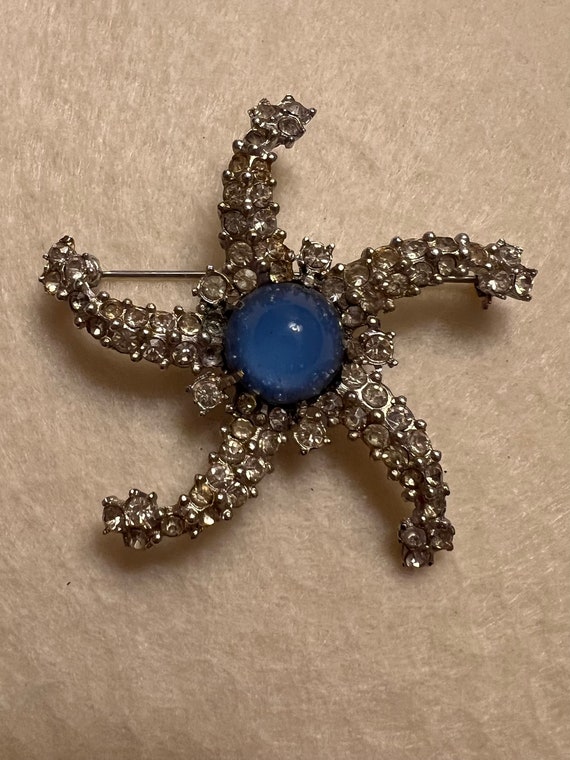 Women’s Starfish Shaped Brooch