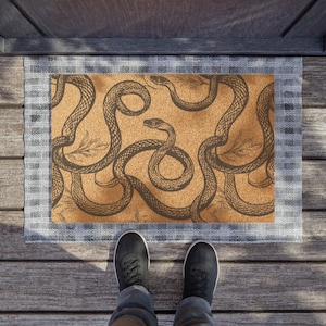 Zerbino in fibra di cocco con illustrazione di serpente: zerbino di benvenuto gotico per Halloween