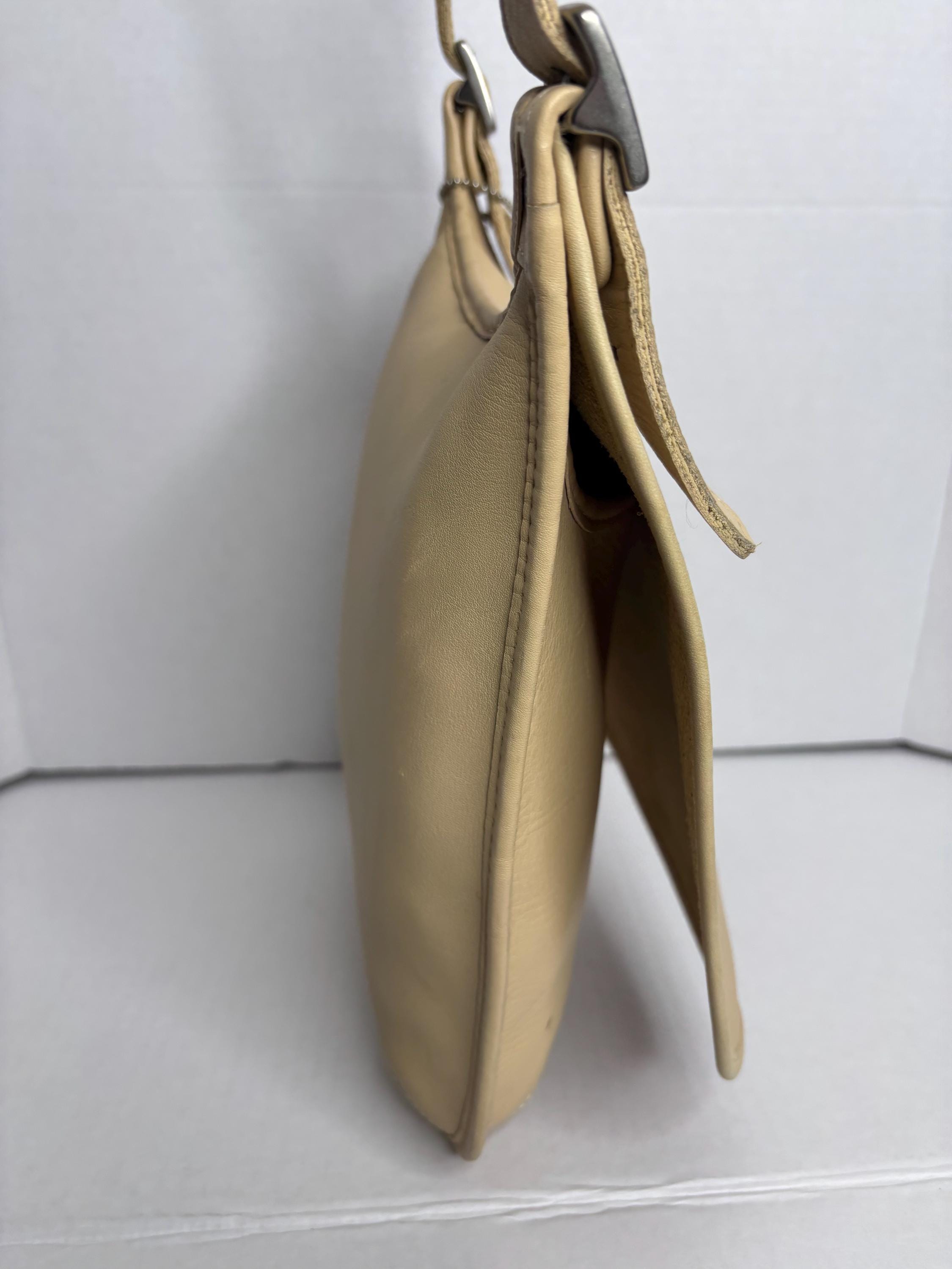 Vintage Coach Beige- Cream Soft Leather Cross Body- Shoulder Bag 