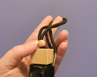 Car Diffuser with Wooden Cap – Long Lasting Fragrance for Your Car