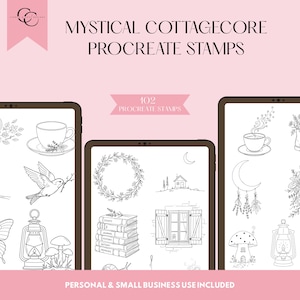 Puede incluir: Sellos de arte digital para Procreate, con un tema cottagecore místico. La imagen muestra una colección de 102 sellos con ilustraciones de una taza de té, un pájaro, una corona, libros, una casa y más. El fondo es rosa claro.
